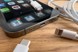 Apple obrigada a usar USB-C no iPhone a partir de 2024